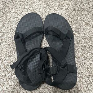 Black Strappy Sandals/Tevas